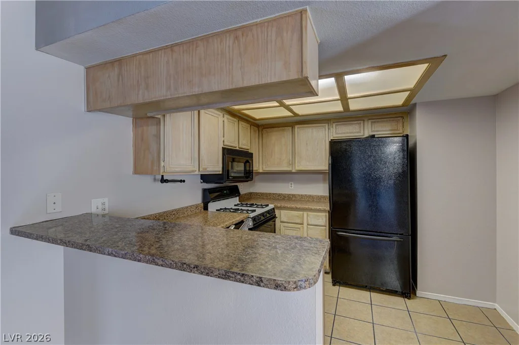 820 Sloan, Las Vegas, NV 89110