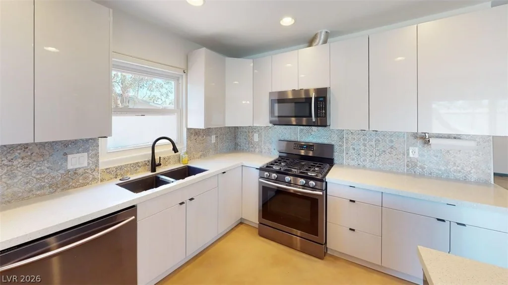 1518 Golden Arrow, Las Vegas, NV 89169