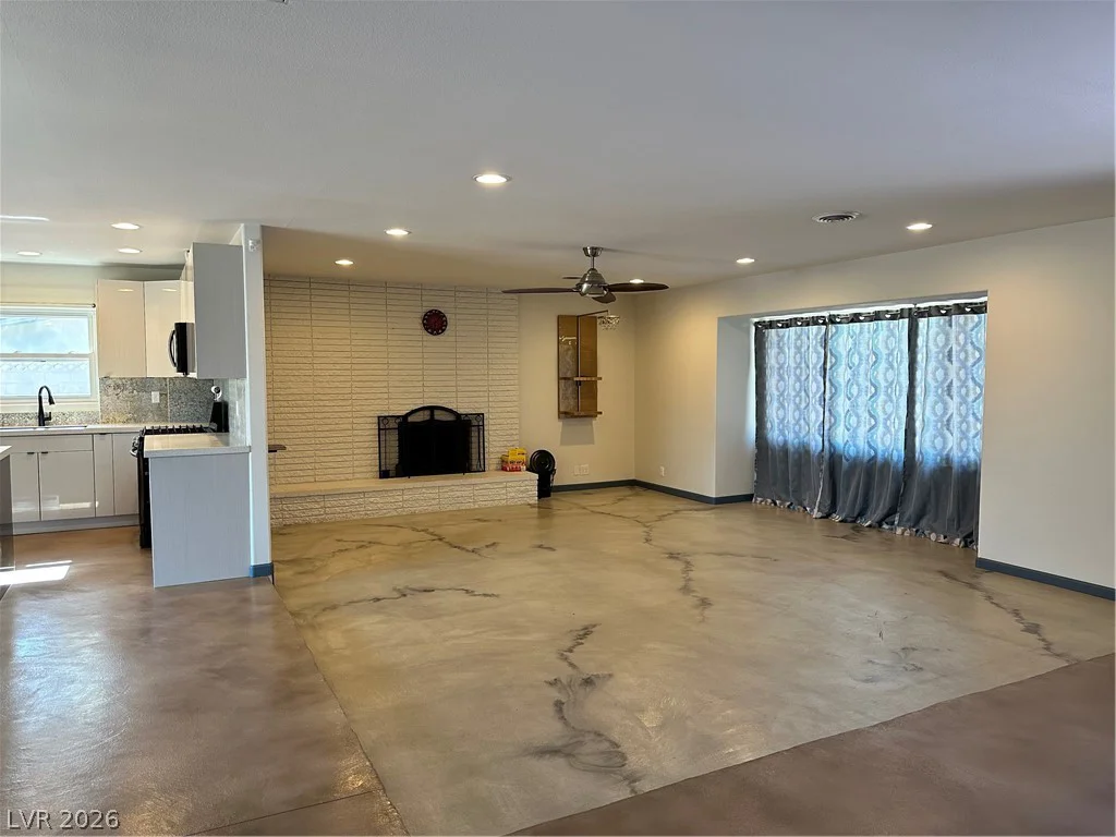 1518 Golden Arrow, Las Vegas, NV 89169