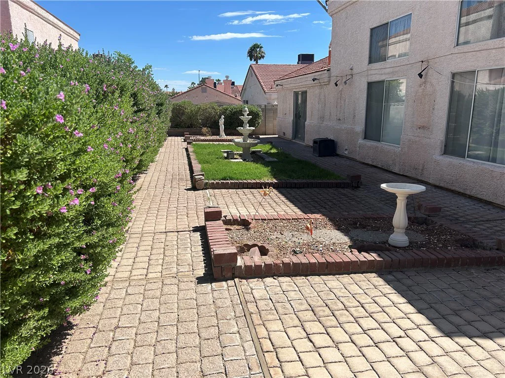 6616 Sterling Springs, Las Vegas, NV 89108