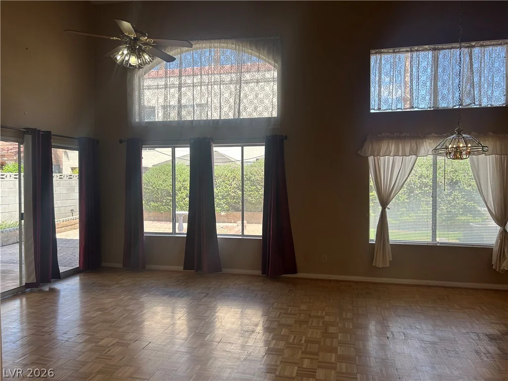 6616 Sterling Springs, Las Vegas, NV 89108