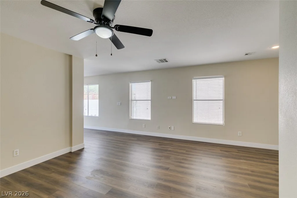 8628 Shady Pines, Las Vegas, NV 89143