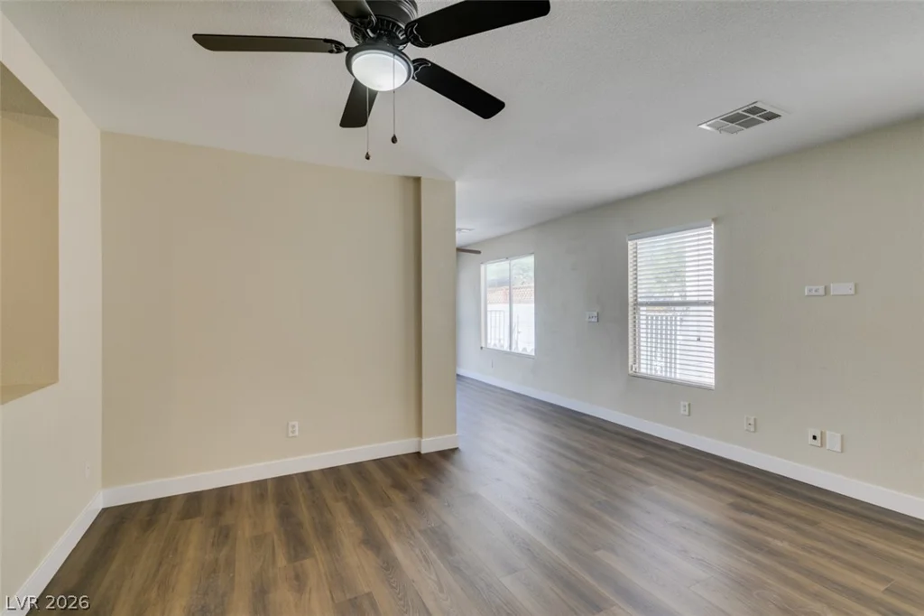 8628 Shady Pines, Las Vegas, NV 89143