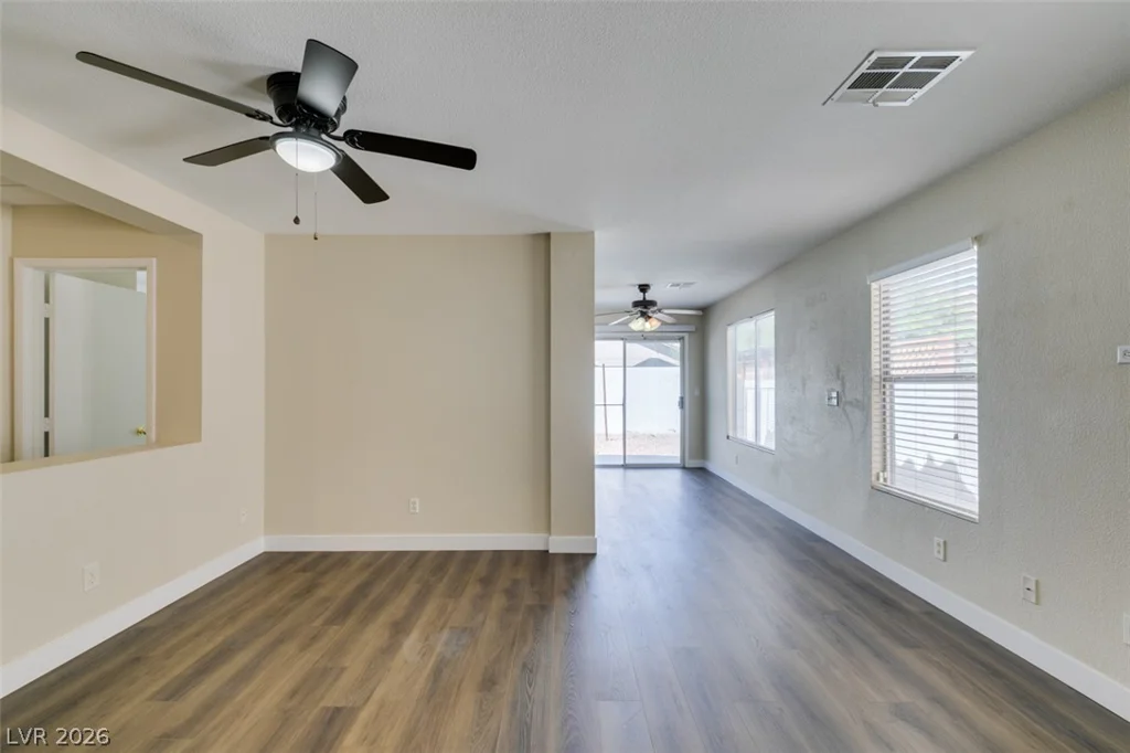 8628 Shady Pines, Las Vegas, NV 89143