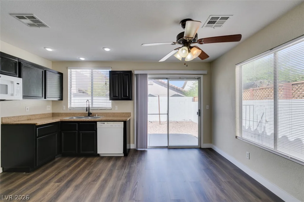 8628 Shady Pines, Las Vegas, NV 89143