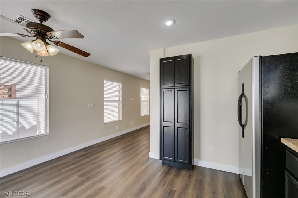8628 Shady Pines, Las Vegas, NV 89143