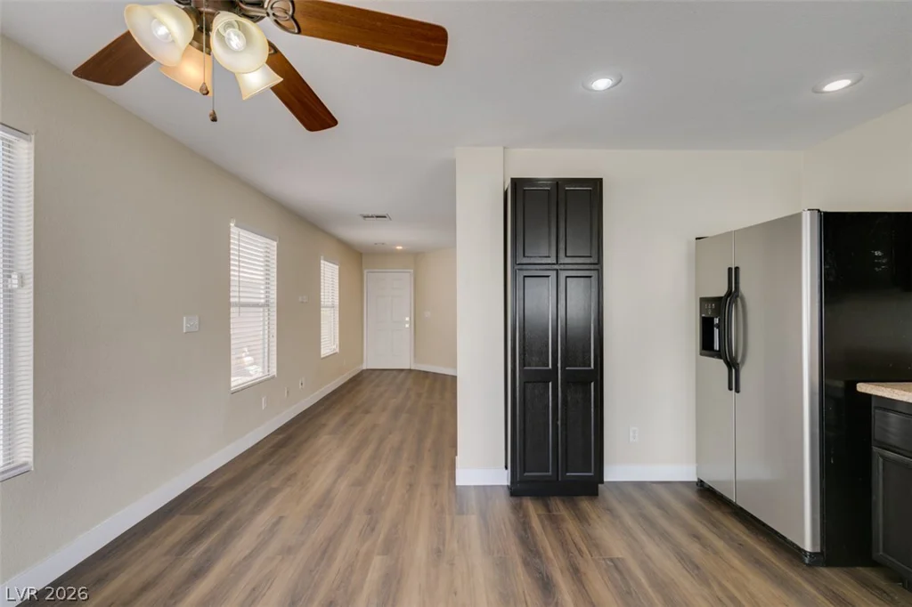 8628 Shady Pines, Las Vegas, NV 89143