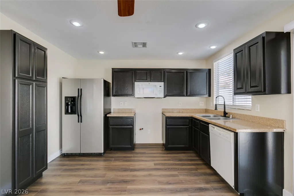 8628 Shady Pines, Las Vegas, NV 89143