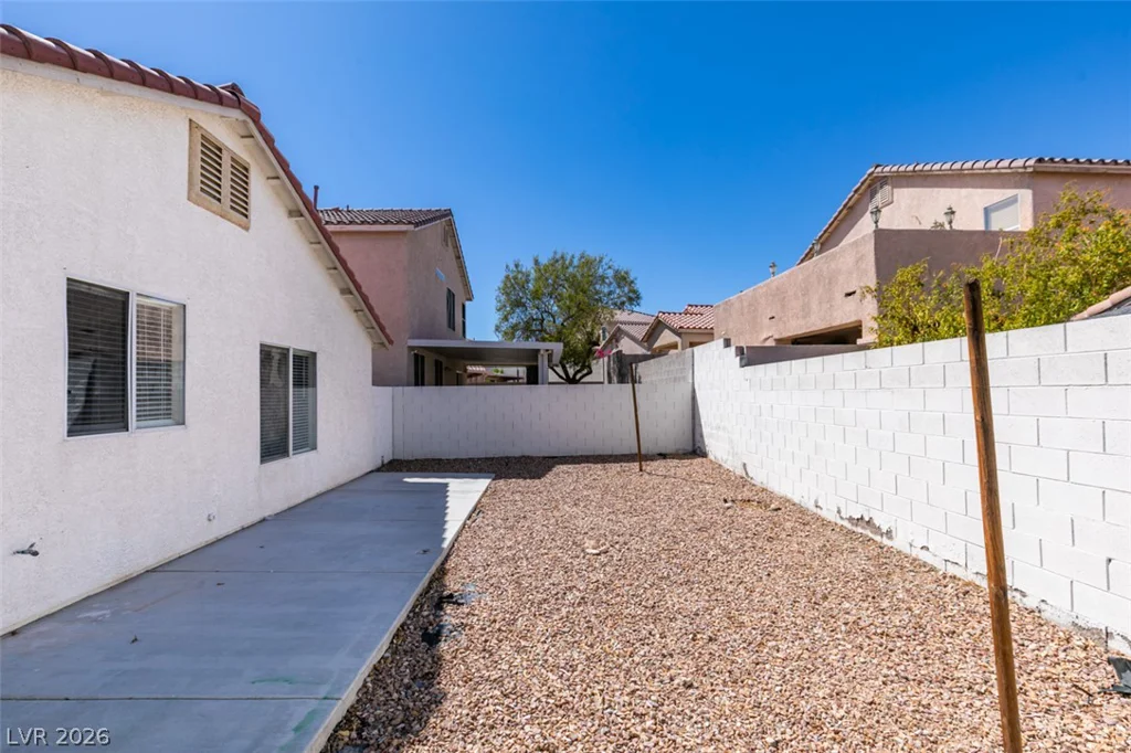8628 Shady Pines, Las Vegas, NV 89143