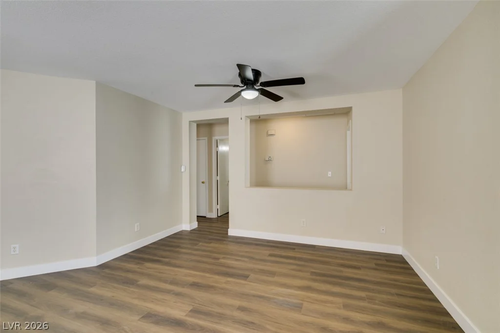 8628 Shady Pines, Las Vegas, NV 89143