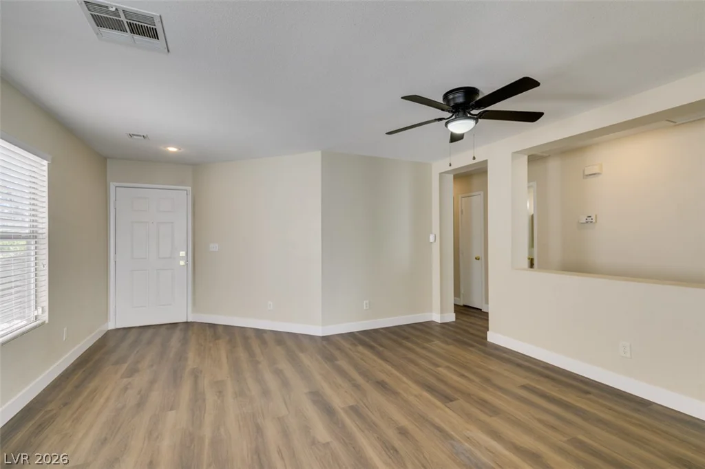 8628 Shady Pines, Las Vegas, NV 89143