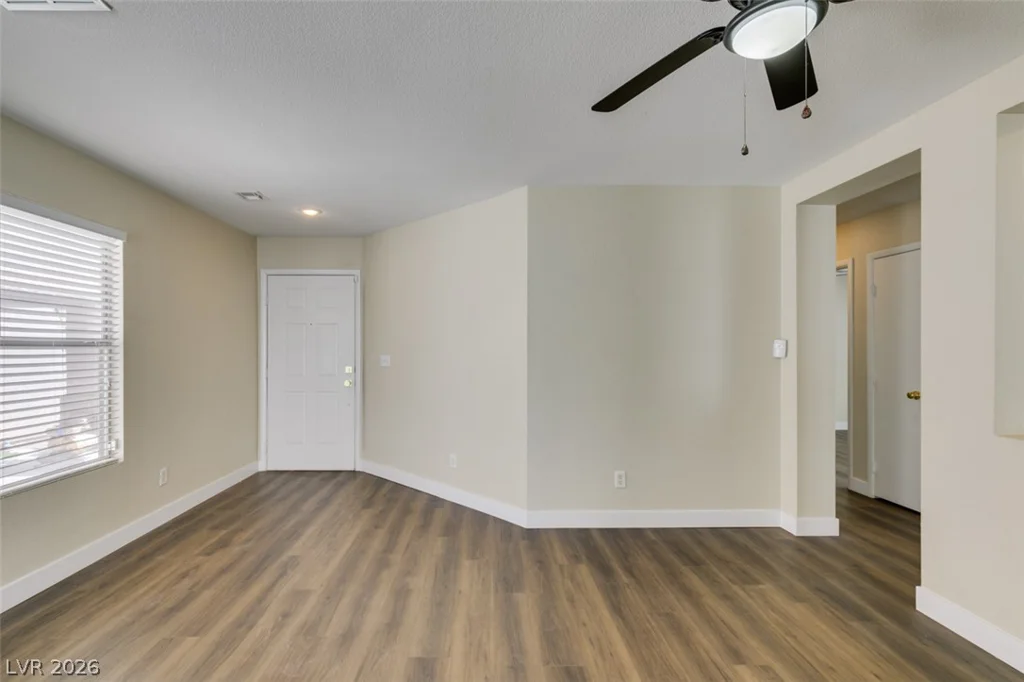 8628 Shady Pines, Las Vegas, NV 89143