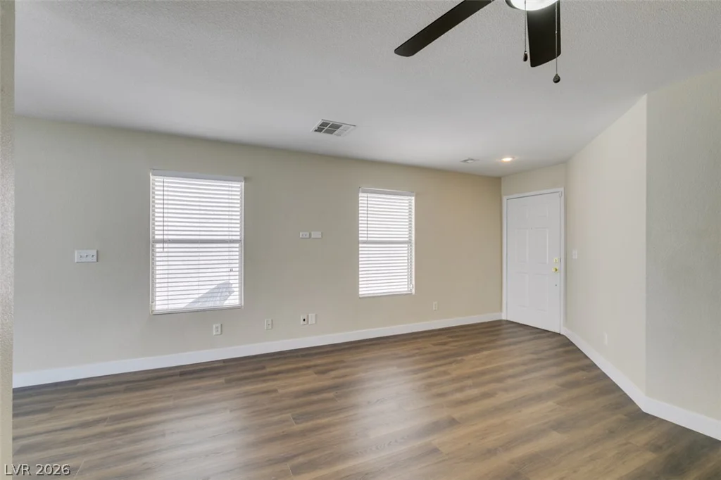 8628 Shady Pines, Las Vegas, NV 89143