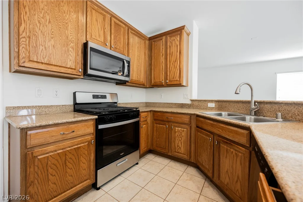 1513 Groom, North Las Vegas, NV 89081