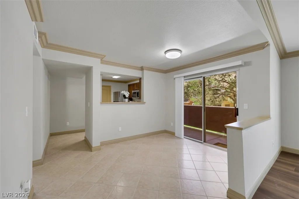 8101 Flamingo, Las Vegas, NV 89147