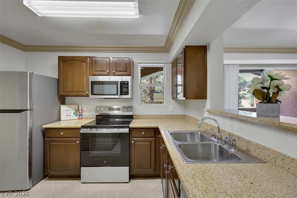 8101 Flamingo, Las Vegas, NV 89147