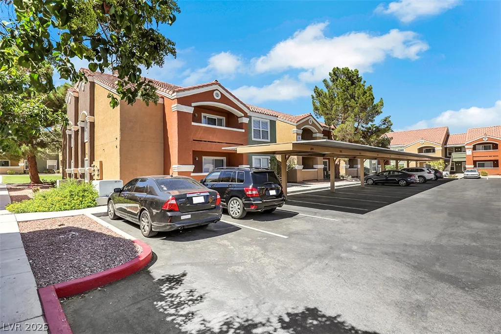 8101 Flamingo, Las Vegas, NV 89147