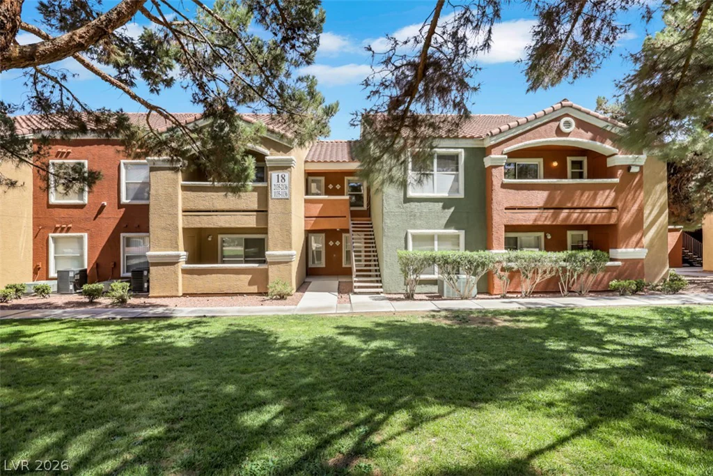 8101 Flamingo, Las Vegas, NV 89147
