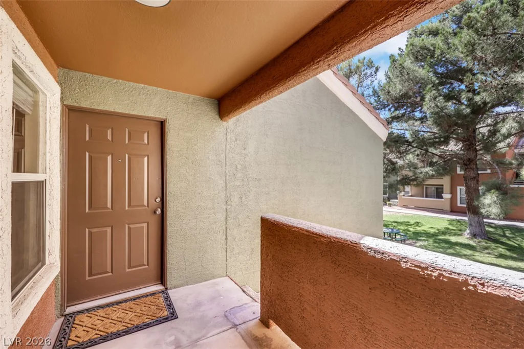 8101 Flamingo, Las Vegas, NV 89147