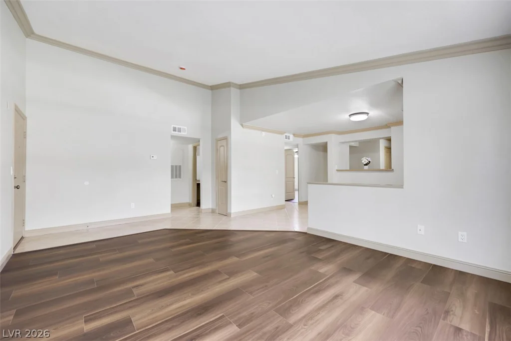8101 Flamingo, Las Vegas, NV 89147