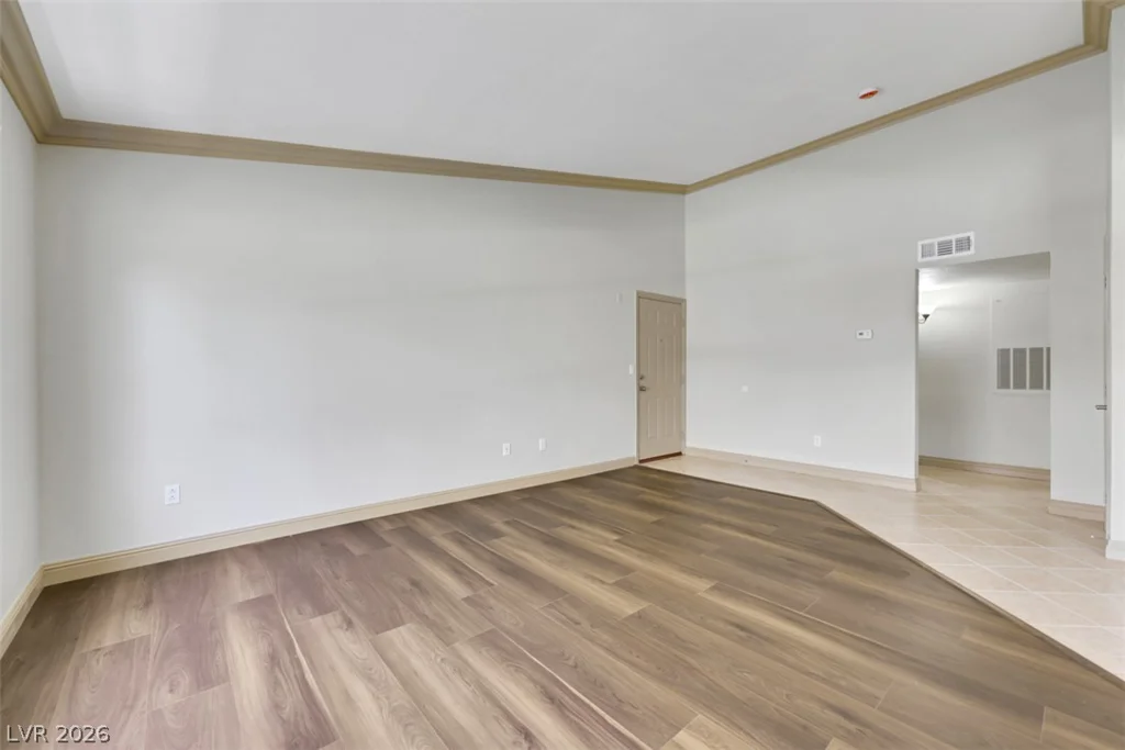 8101 Flamingo, Las Vegas, NV 89147
