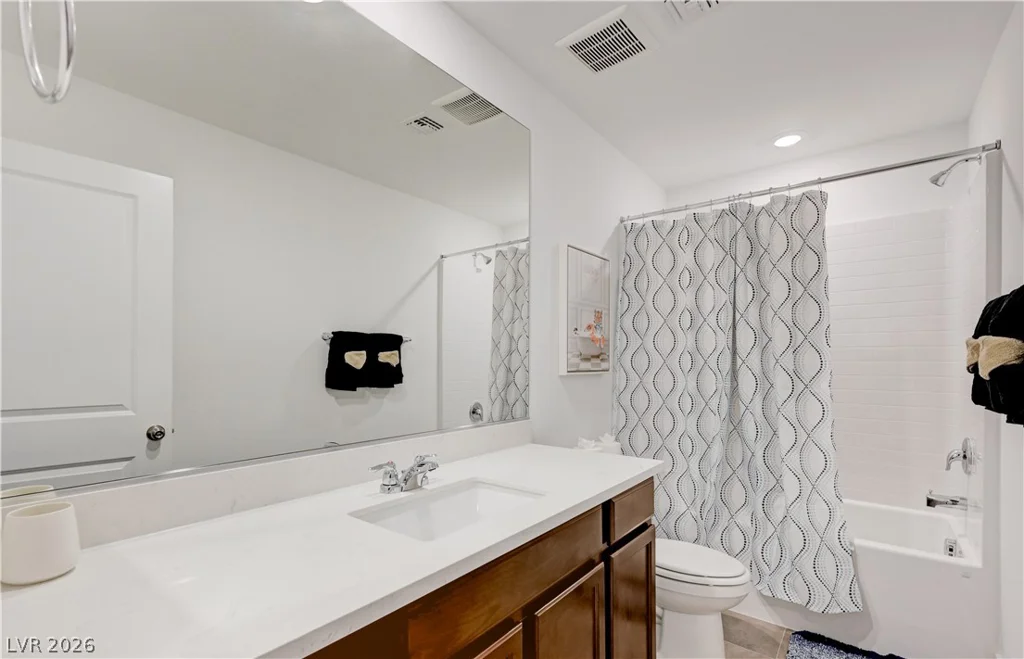 7823 Lacemaker, Las Vegas, NV 89113