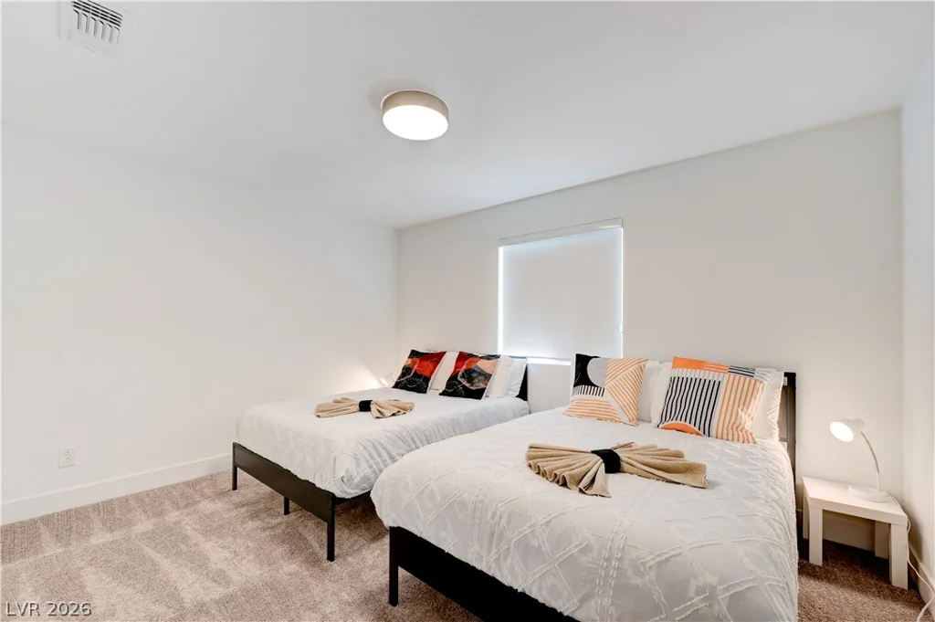 7823 Lacemaker, Las Vegas, NV 89113