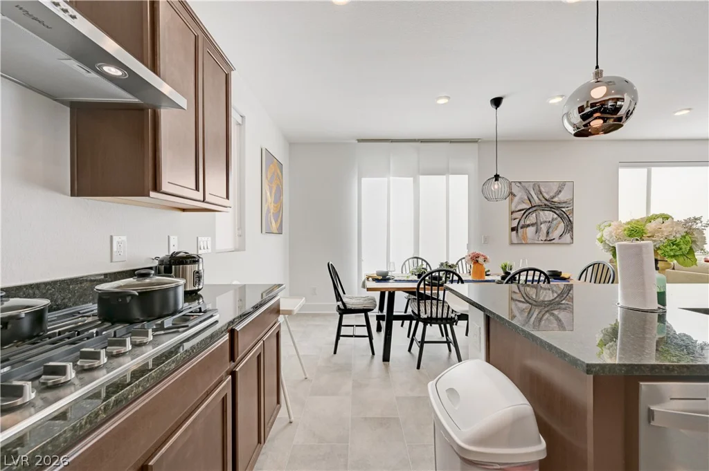7823 Lacemaker, Las Vegas, NV 89113