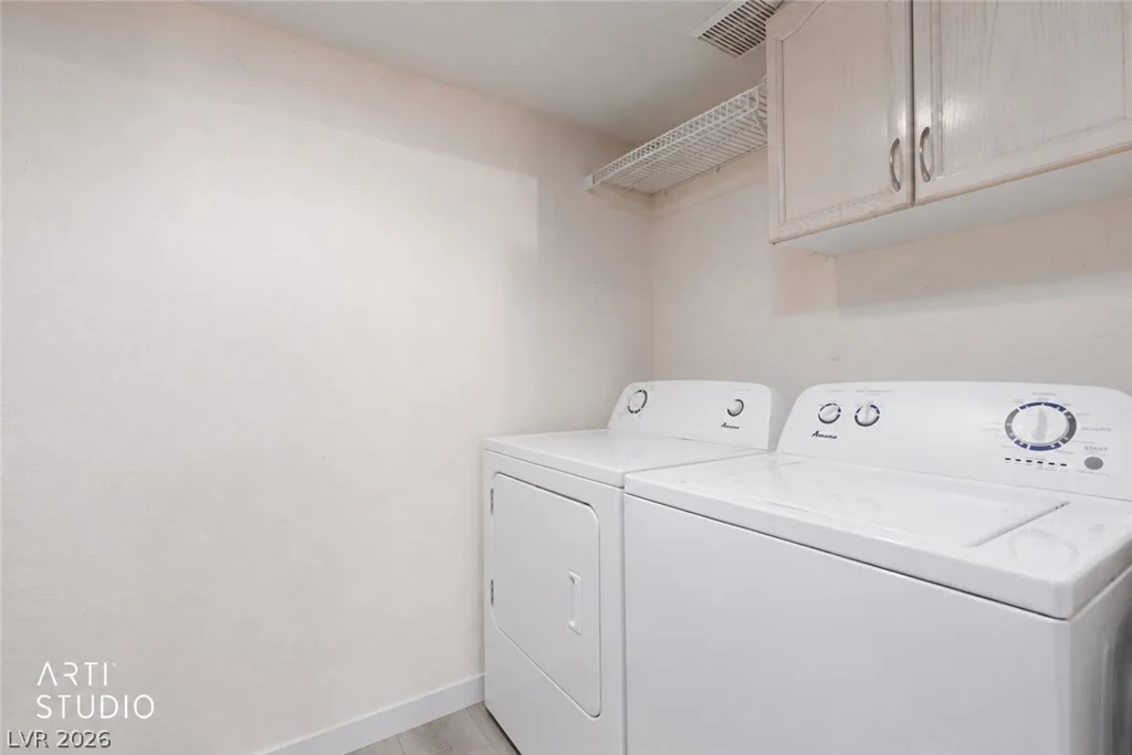1032 Sun Wood, Las Vegas, NV 89145