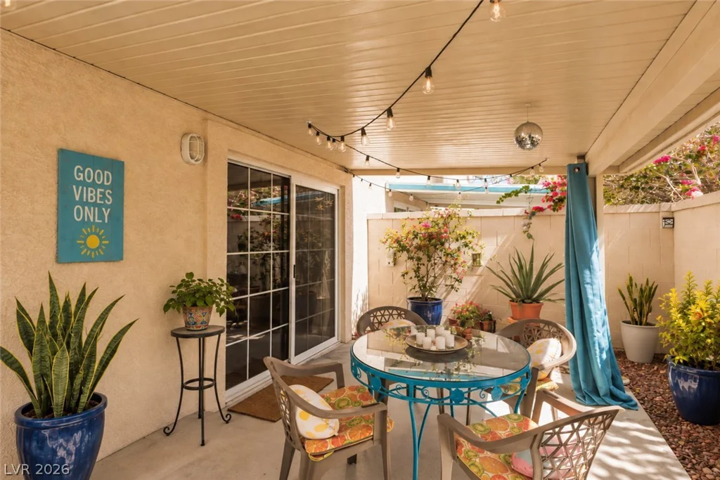 1032 Sun Wood, Las Vegas, NV 89145