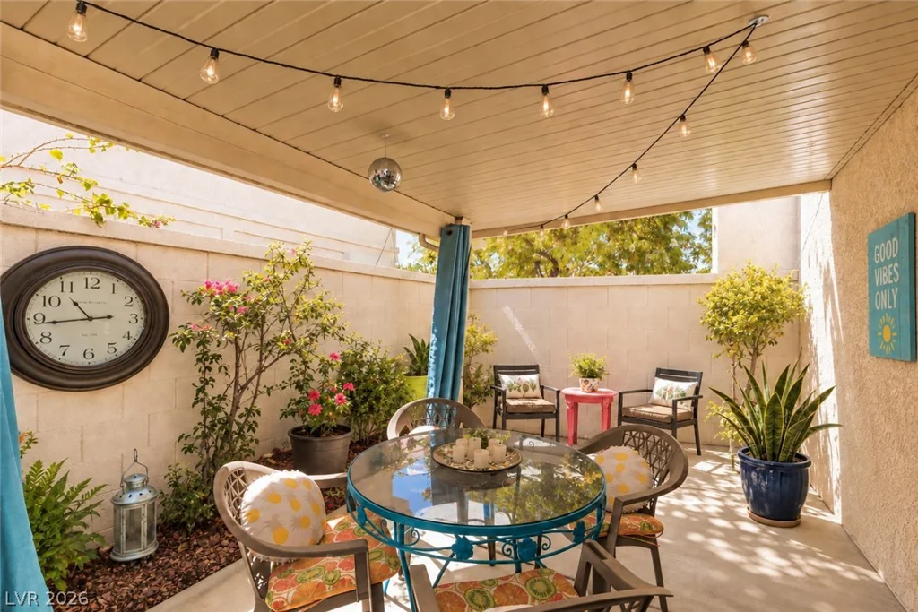 1032 Sun Wood, Las Vegas, NV 89145