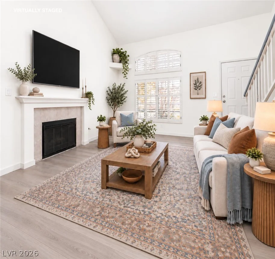 1032 Sun Wood, Las Vegas, NV 89145