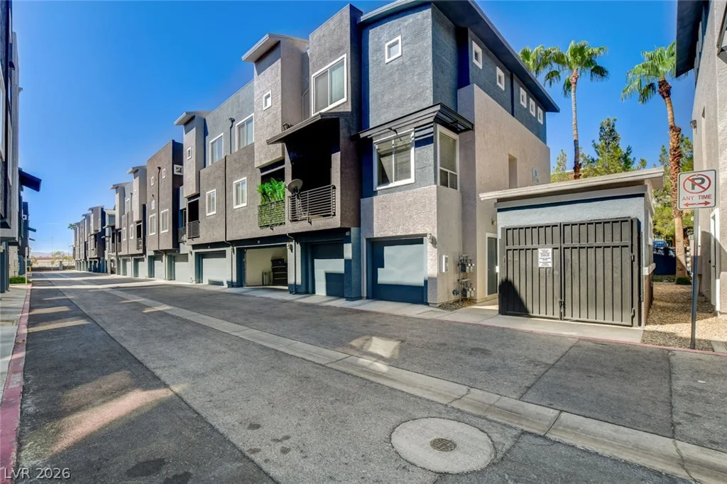 9050 Tropicana, Las Vegas, NV 89147