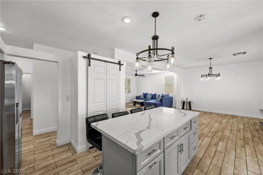 6211 Babson, Las Vegas, NV 89110