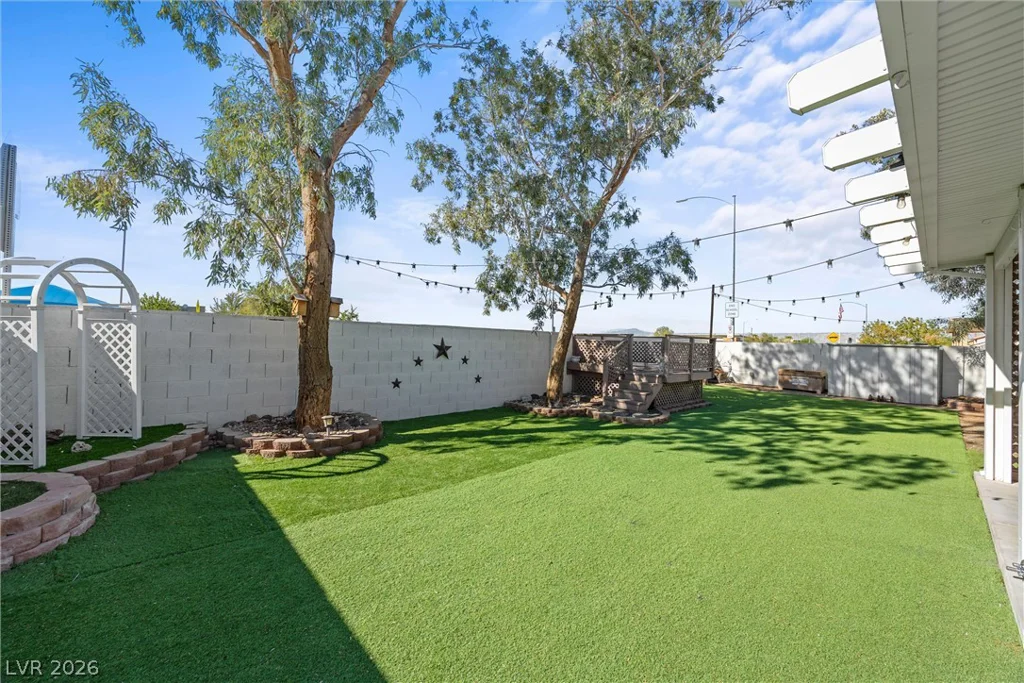 6211 Babson, Las Vegas, NV 89110