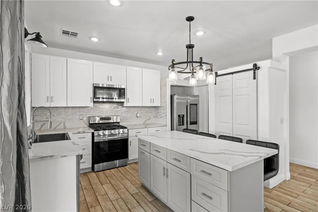 6211 Babson, Las Vegas, NV 89110