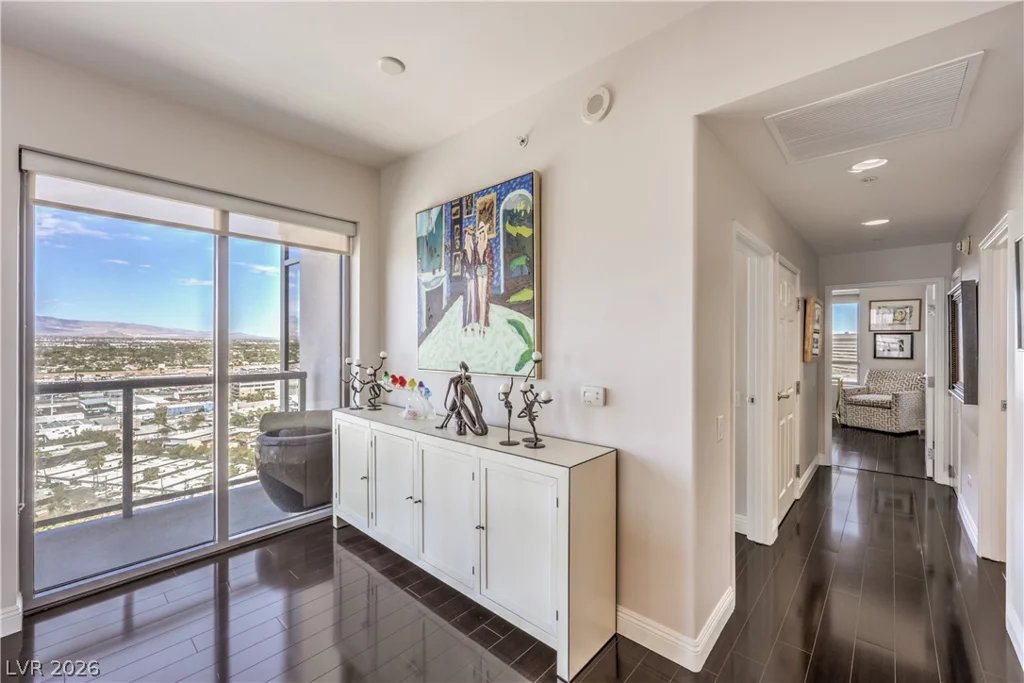 200 Sahara, Las Vegas, NV 89102