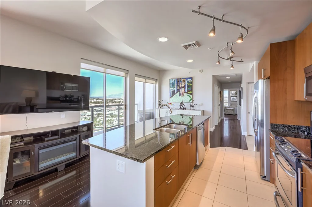 200 Sahara, Las Vegas, NV 89102