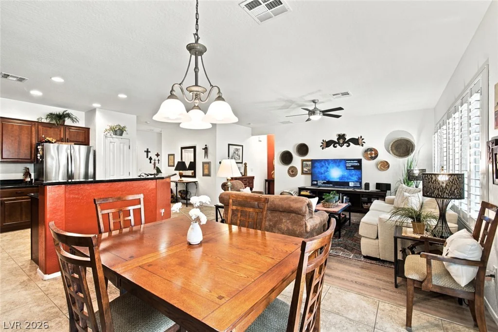 7817 Pine Warbler, North Las Vegas, NV 89084
