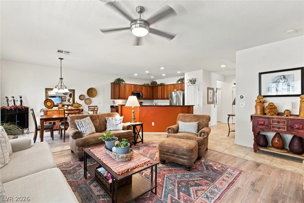 7817 Pine Warbler, North Las Vegas, NV 89084