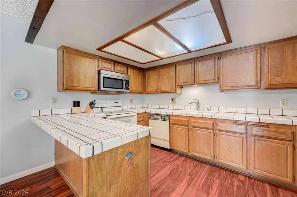 1824 Arbol Verde, Las Vegas, NV 89119