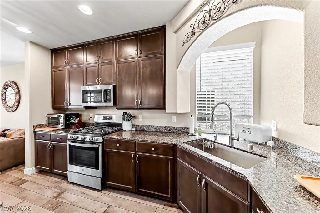 7064 Adler Falls, Las Vegas, NV 89118