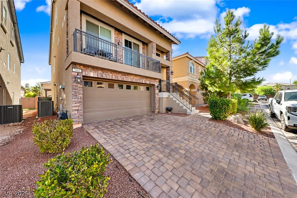 7064 Adler Falls, Las Vegas, NV 89118