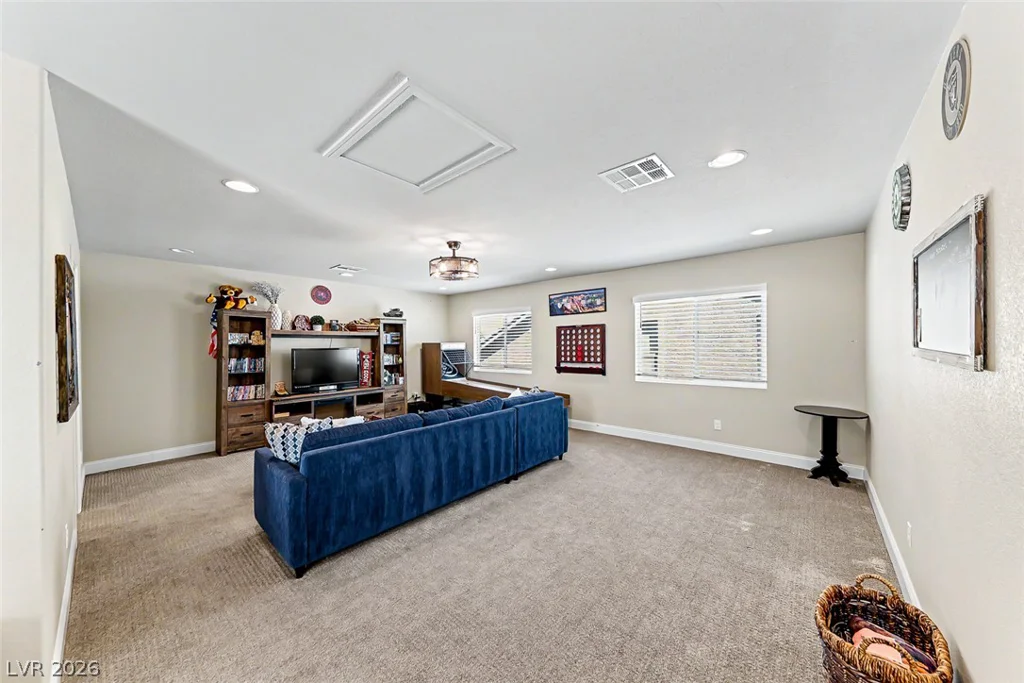 7064 Adler Falls, Las Vegas, NV 89118
