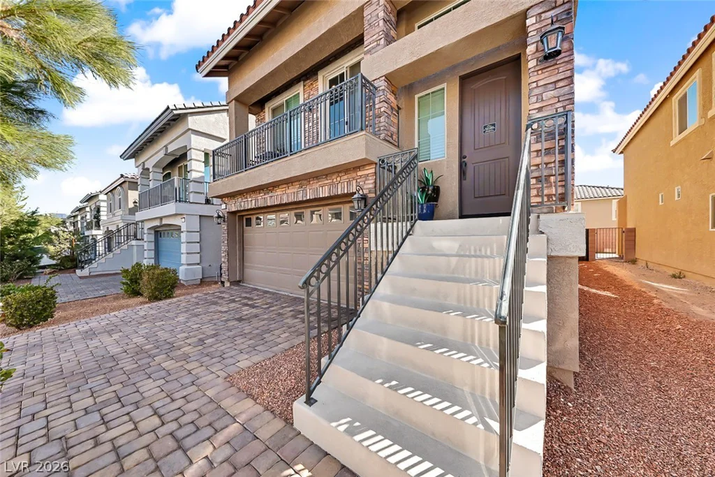 7064 Adler Falls, Las Vegas, NV 89118