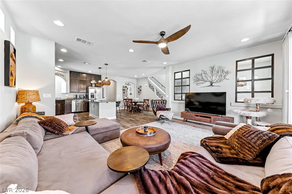 7064 Adler Falls, Las Vegas, NV 89118