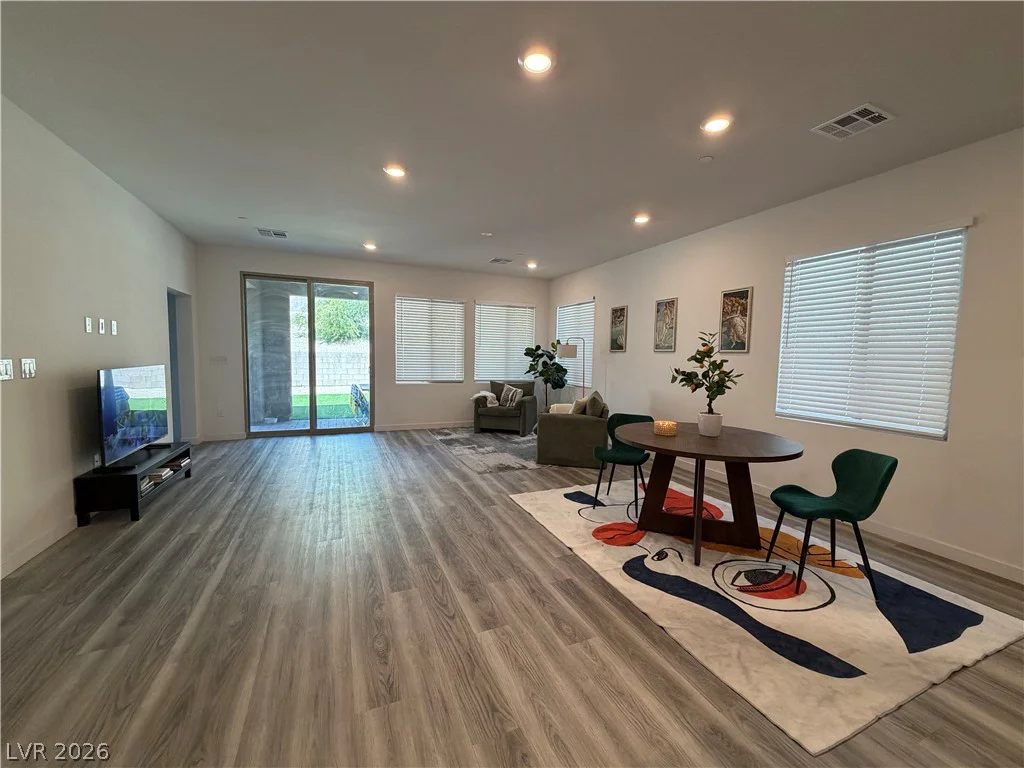 91 Medianoche, Las Vegas, NV 89138