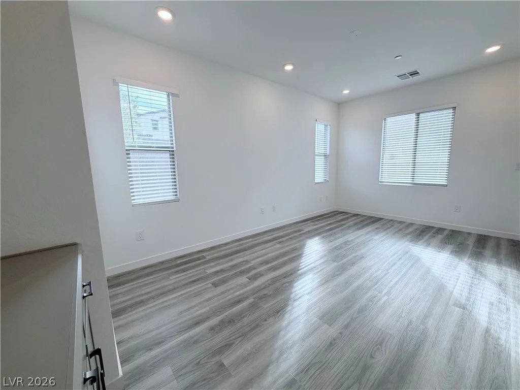 91 Medianoche, Las Vegas, NV 89138