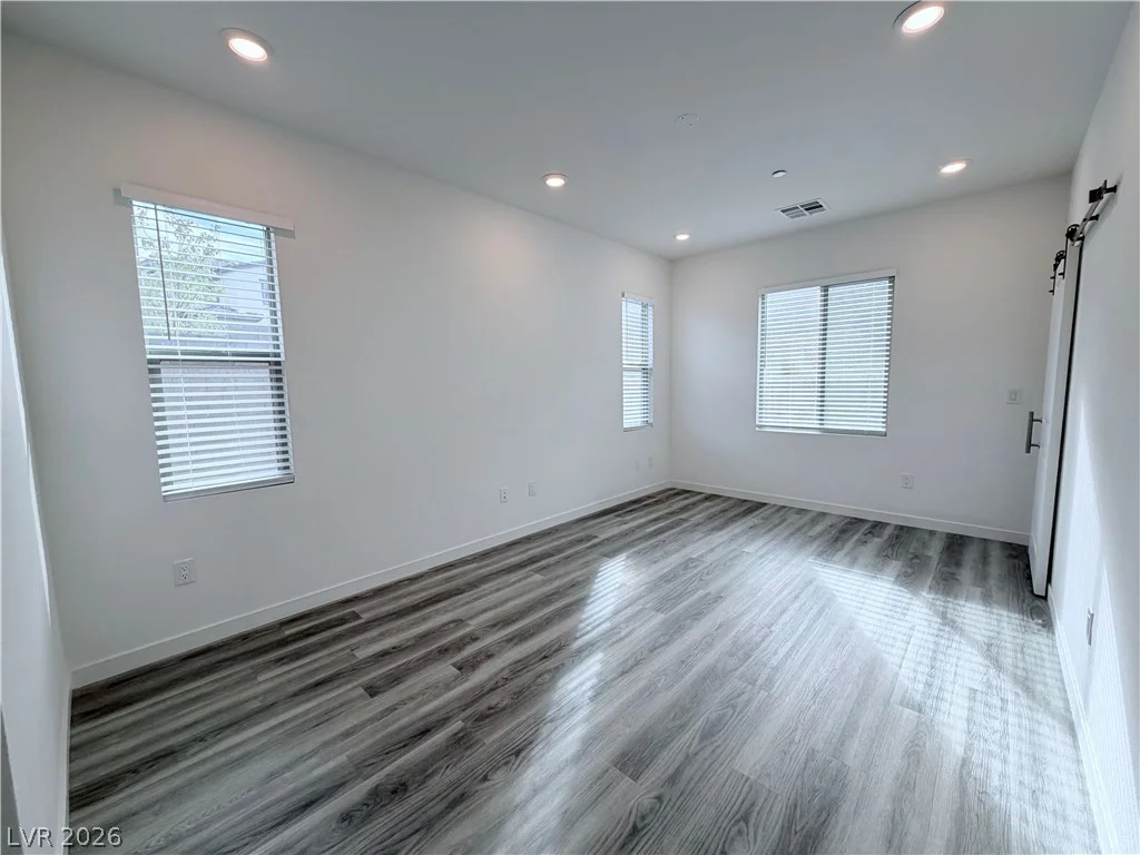 91 Medianoche, Las Vegas, NV 89138