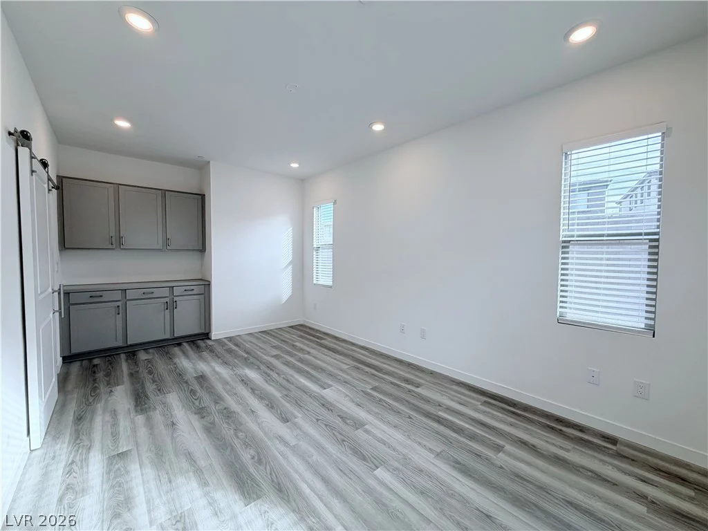 91 Medianoche, Las Vegas, NV 89138